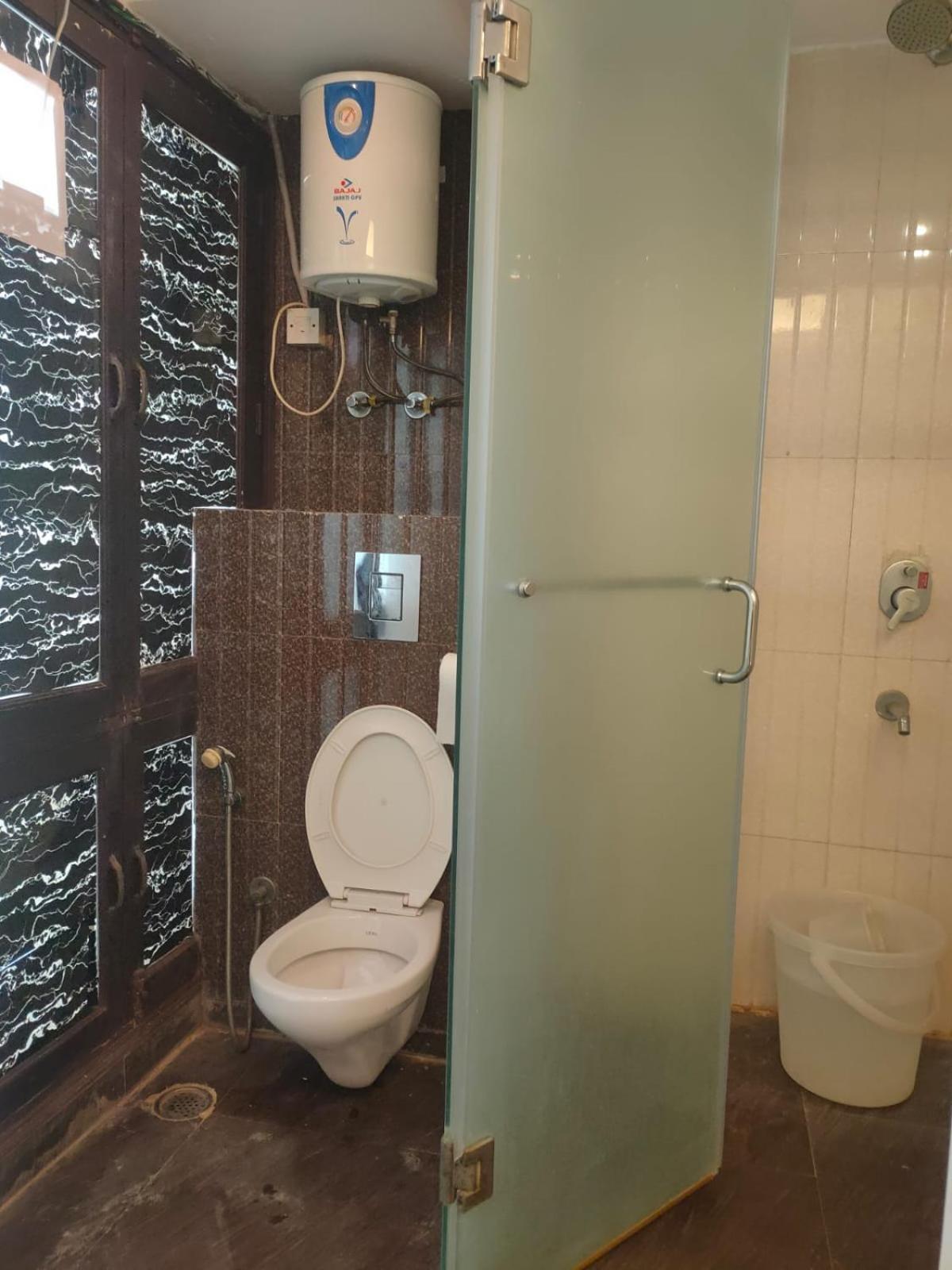 Hotel Blueberry New Delhi Eksteriør billede